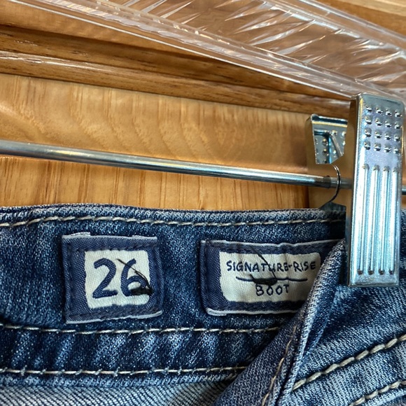 Miss me size 26 signature rise boot 👖 - Picture 4 of 10